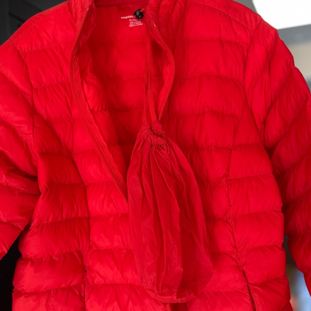 Nearly Brand New Packable Puffer in Red - Picture 2 of 6
